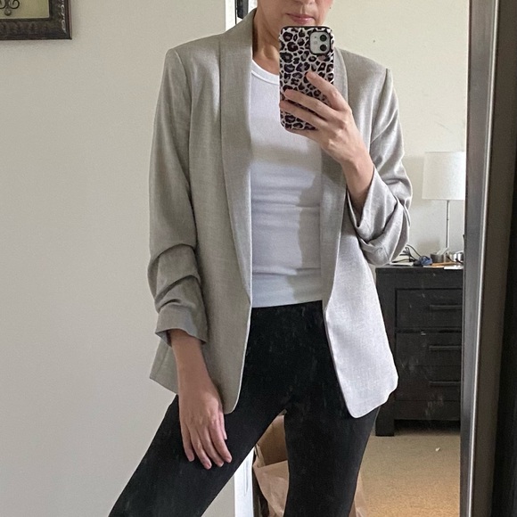 H&M Blazer - Picture 2 of 3